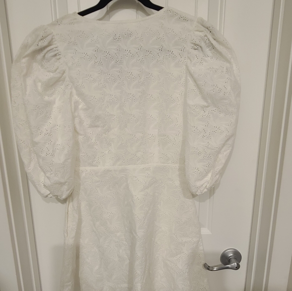 NWT Nicholas lace white eyelet dress with pouf sleeves - Picture 2 of 6